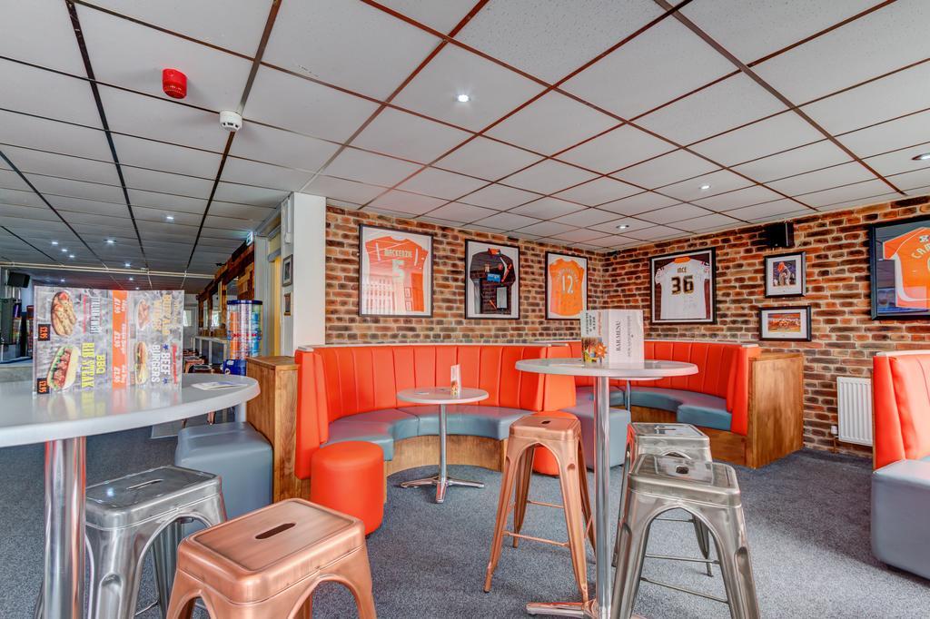 The Sandringham Court Hotel & Apartment Welcoming Large And Small Groups For 15 Years Blackpool Zewnętrze zdjęcie