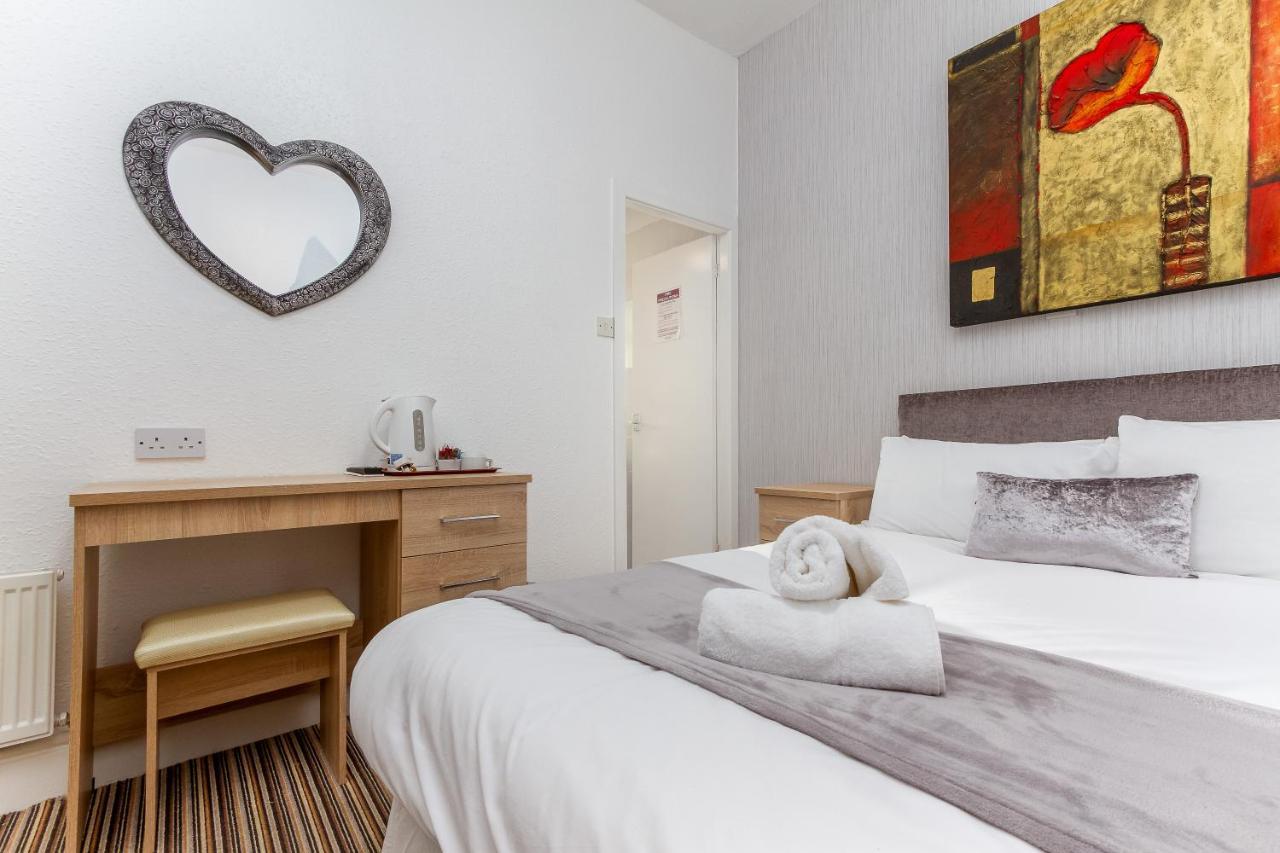 The Sandringham Court Hotel & Apartment Welcoming Large And Small Groups For 15 Years Blackpool Zewnętrze zdjęcie