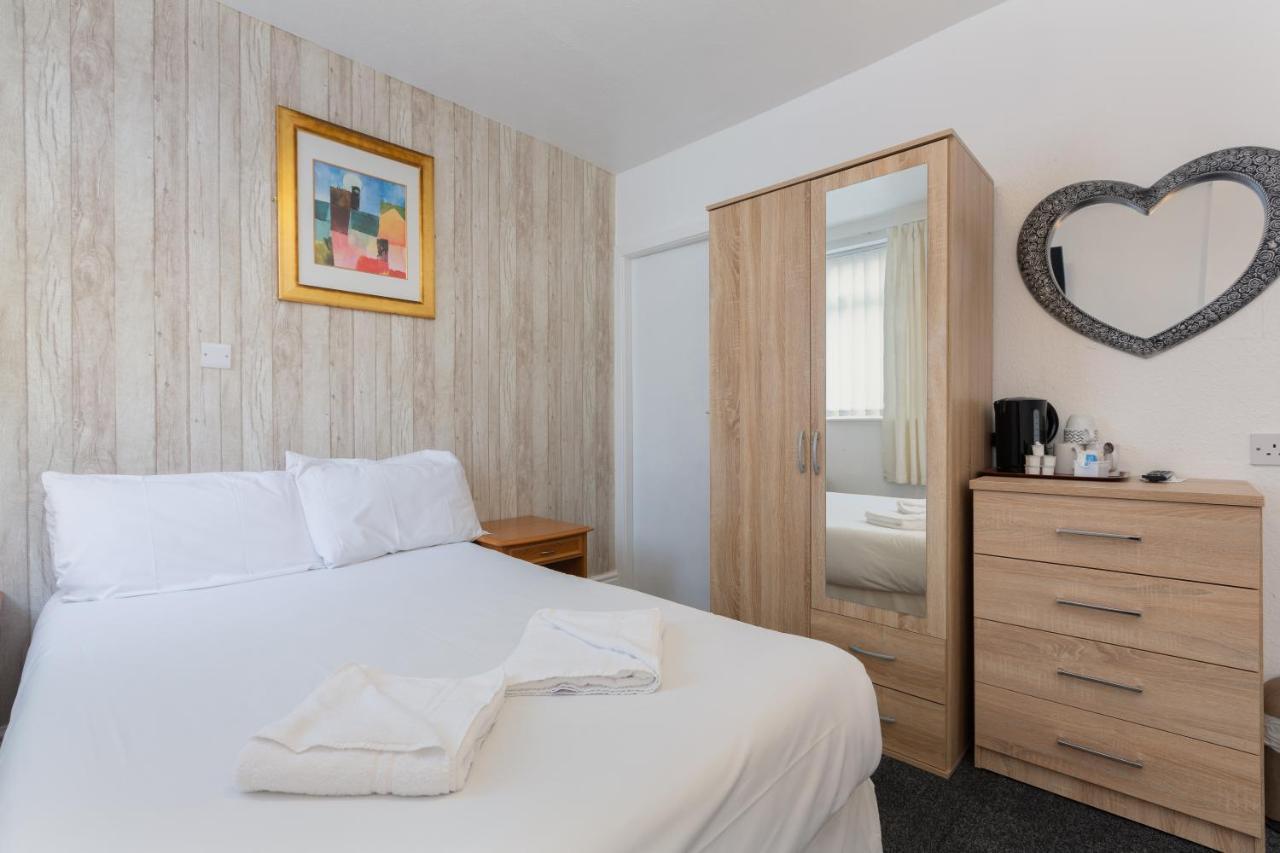 The Sandringham Court Hotel & Apartment Welcoming Large And Small Groups For 15 Years Blackpool Zewnętrze zdjęcie